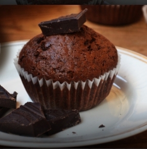 Дети любят новое: лайфхак. Рецепт мини маффинов с шоколадными кубиками из&nbsp;полбы