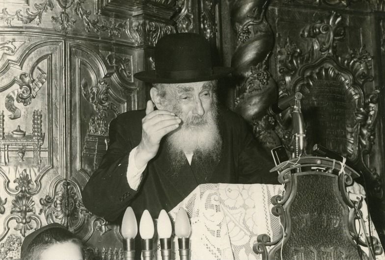 18 Адара: Рав Йехезкель (сын Рава Йегуды Галеви) Левенштейн, 1974.